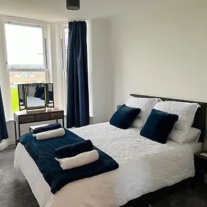 Sandy Shoes Apartment